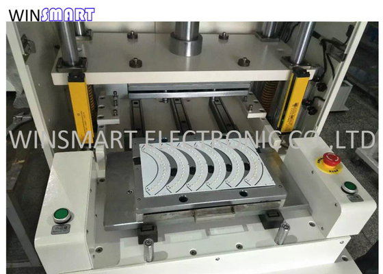 Cilindro automático máquina conduzida do PWB Depaneling que perfura de 8-30 toneladas opcional